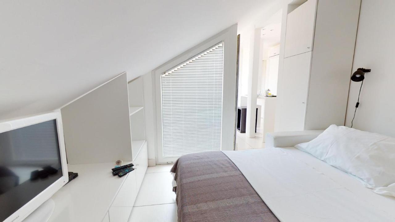 Number 5 Apartment Pakostane Bagian luar foto