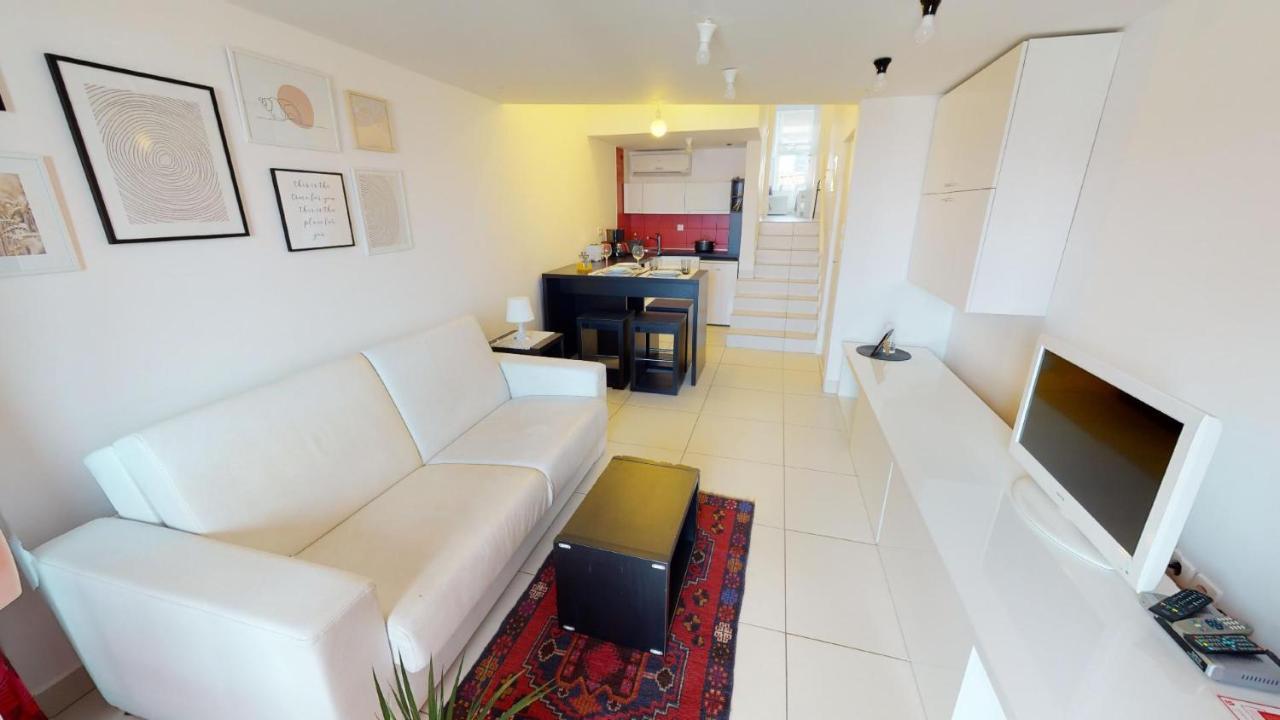 Number 5 Apartment Pakostane Bagian luar foto