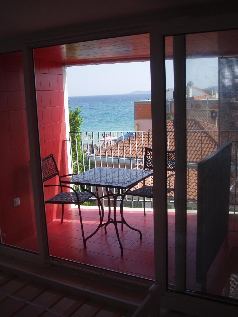 Number 5 Apartment Pakostane Bagian luar foto